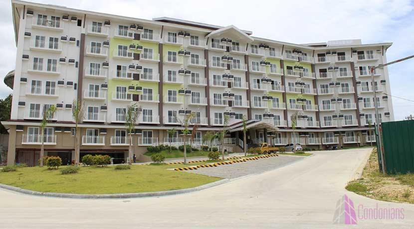 Closest Studio With Balcony From Cebu Airport Мактан Экстерьер фото
